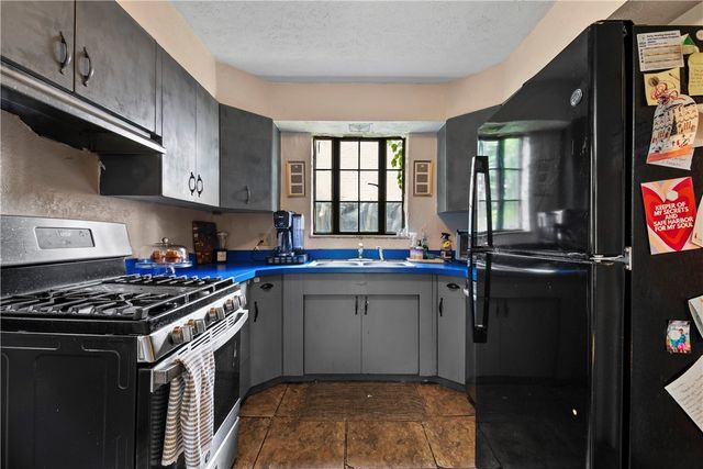 2214 Laketon Rd, Wilkinsburg, PA 15221