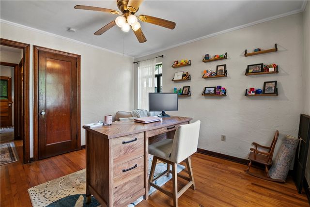 2214 Laketon Rd, Wilkinsburg, PA 15221