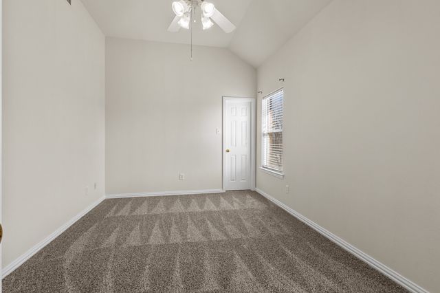 121 Wildwood Court, Grapevine, TX 76051