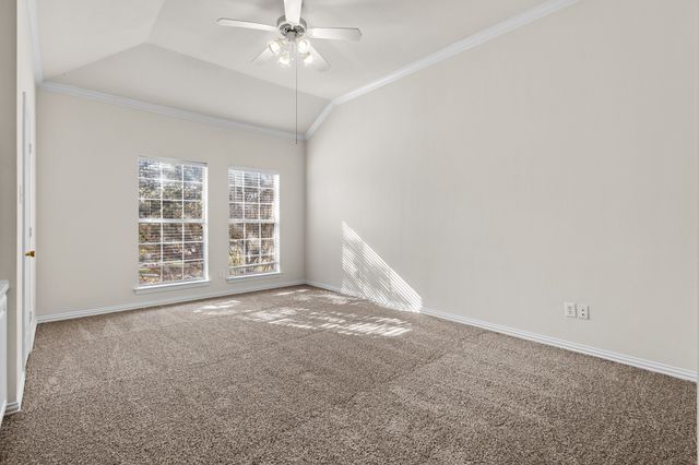 121 Wildwood Court, Grapevine, TX 76051