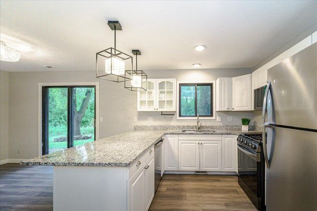11574 Carriage Court, Eden Prairie, MN 55344