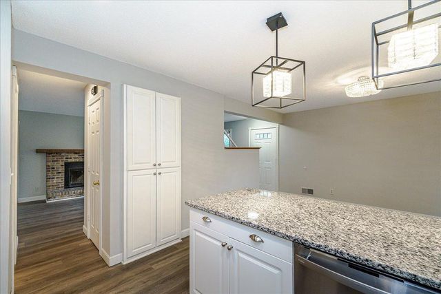 11574 Carriage Court, Eden Prairie, MN 55344