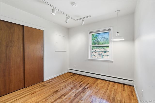 400 S Little Tor Road, New City, NY 10956
