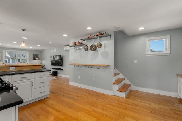 58 Bay View Ave, Quincy, MA 02169