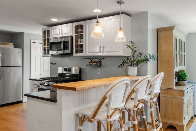 58 Bay View Ave, Quincy, MA 02169