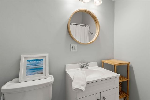 58 Bay View Ave, Quincy, MA 02169