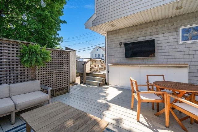 58 Bay View Ave, Quincy, MA 02169