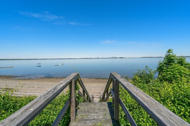 58 Bay View Ave, Quincy, MA 02169
