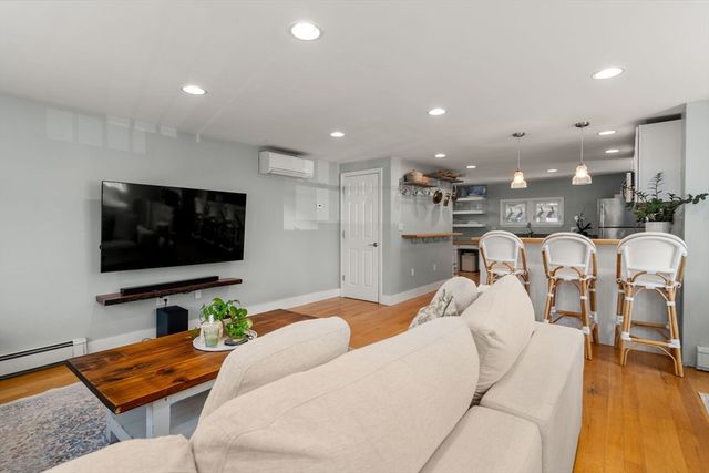 58 Bay View Ave, Quincy, MA 02169