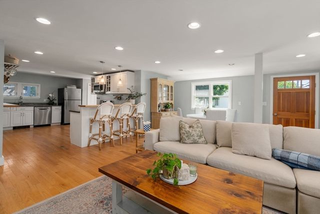 58 Bay View Ave, Quincy, MA 02169