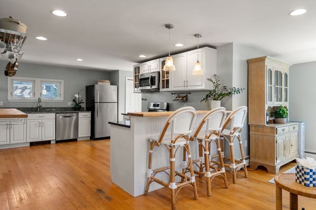 58 Bay View Ave, Quincy, MA 02169