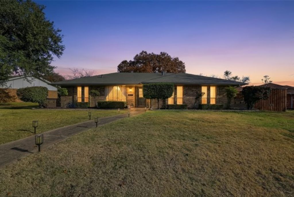 2217 Westlake Drive, Plano, TX 75075