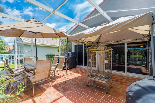2006 NW 182nd Avenue, Pembroke Pines, FL 33029