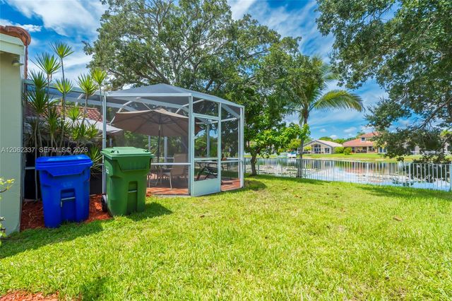 2006 NW 182nd Avenue, Pembroke Pines, FL 33029