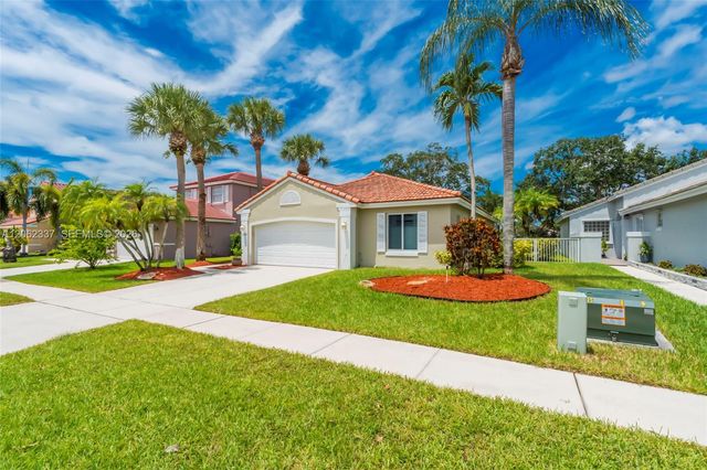 2006 NW 182nd Avenue, Pembroke Pines, FL 33029