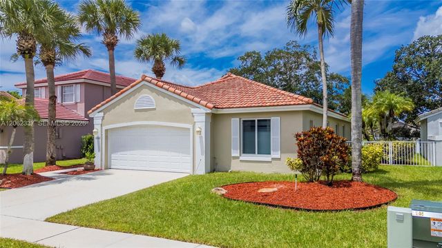 2006 NW 182nd Avenue, Pembroke Pines, FL 33029