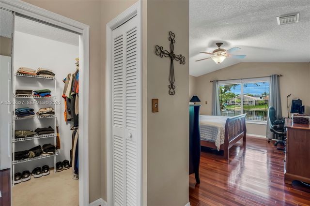2006 NW 182nd Avenue, Pembroke Pines, FL 33029