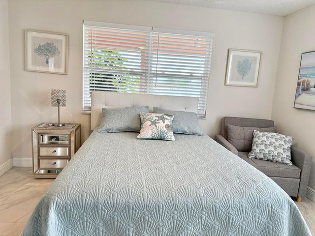 1260 NW 20th Avenue 201, Delray Beach, FL 33445