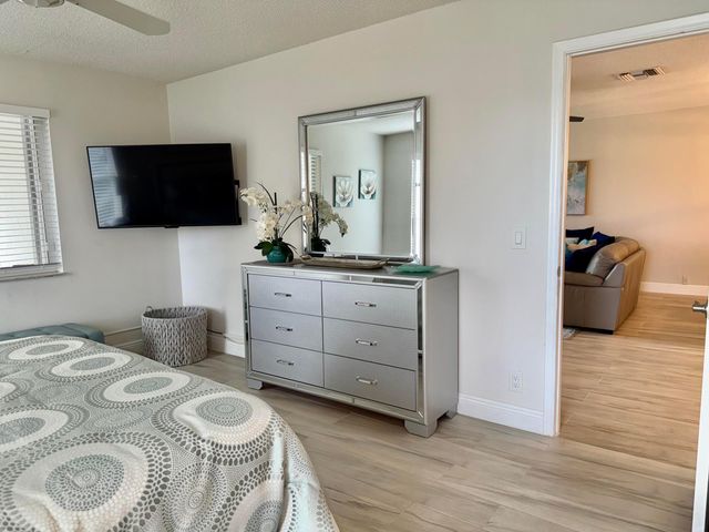 1260 NW 20th Avenue 201, Delray Beach, FL 33445