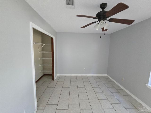 8911 Fullham Ct, Pensacola, FL 32534