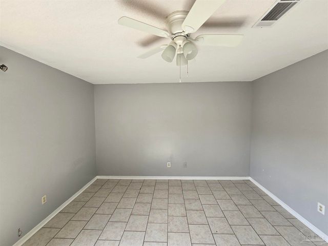 8911 Fullham Ct, Pensacola, FL 32534