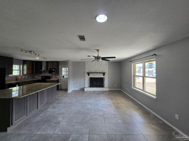 8911 Fullham Ct, Pensacola, FL 32534