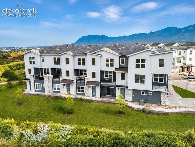 930 Hook Grove, Colorado Springs, CO 80907