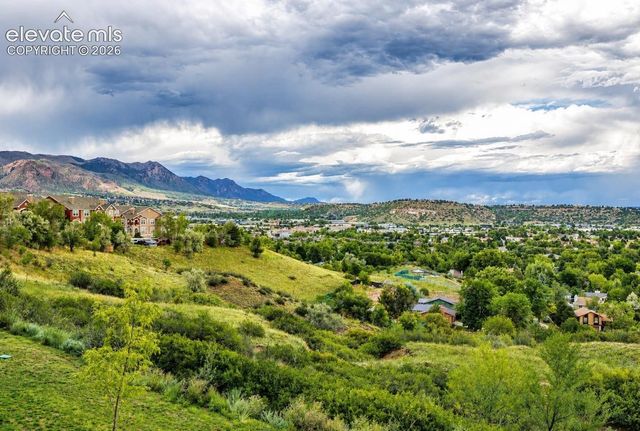 930 Hook Grove, Colorado Springs, CO 80907