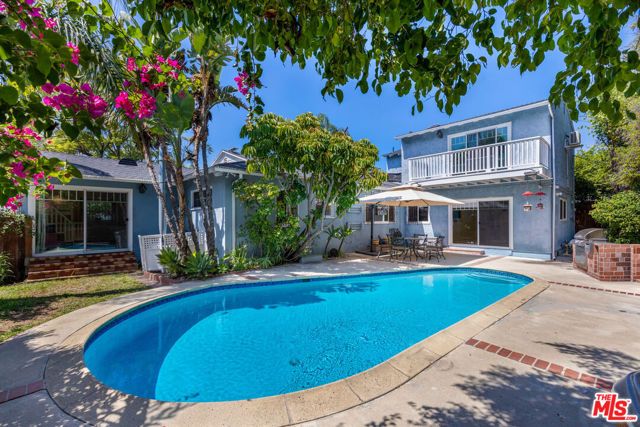 11861 Tiara Street, Los Angeles, CA 91607