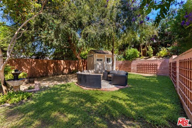11861 Tiara Street, Los Angeles, CA 91607