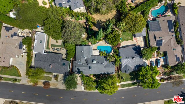 11861 Tiara Street, Los Angeles, CA 91607
