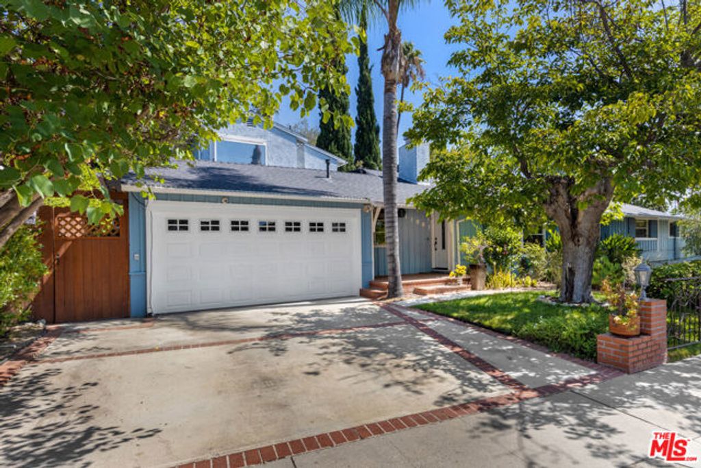 11861 Tiara Street, Los Angeles, CA 91607