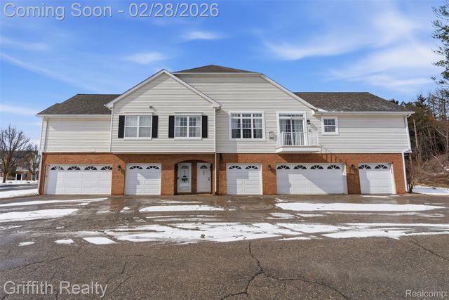 636 Olde English Circle, Howell Township, MI 48855