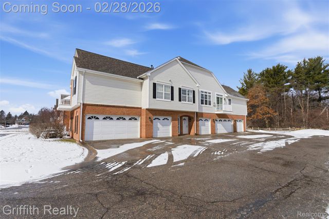 636 Olde English Circle, Howell Township, MI 48855