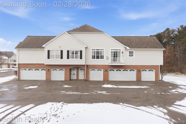 636 Olde English Circle, Howell Township, MI 48855