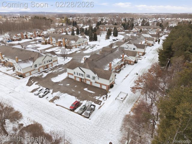 636 Olde English Circle, Howell Township, MI 48855