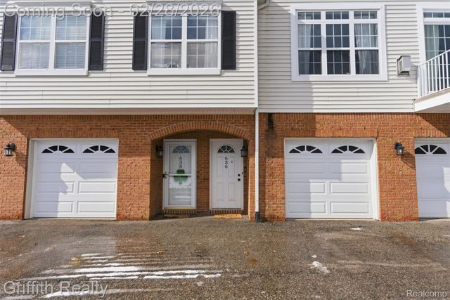636 Olde English Circle, Howell Township, MI 48855