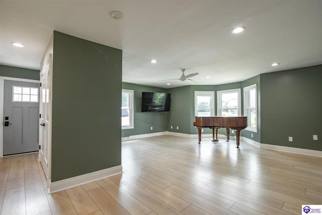 119 Fairway Drive, Hodgenville, KY 42748