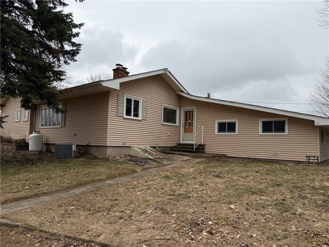 3912 Long Bridge Road, Albion, NY 14411