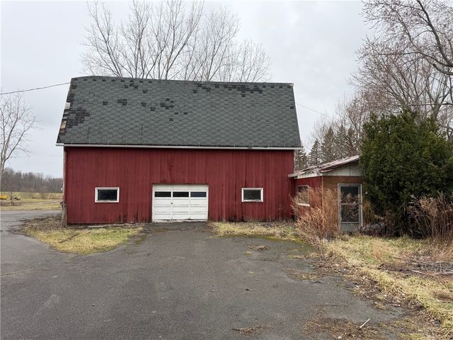 3912 Long Bridge Road, Albion, NY 14411