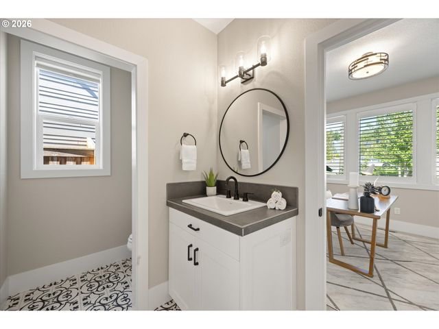 14551 Sw 153RD Ave, Portland, OR 97224