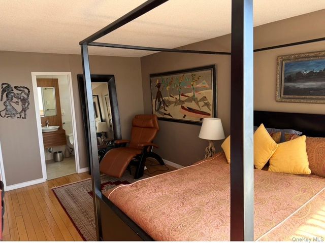 1 Bay Club Drive 7M, Bayside, NY 11360