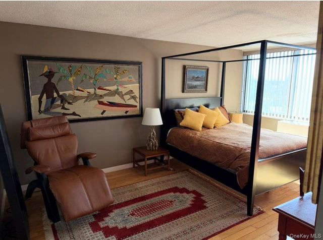 1 Bay Club Drive 7M, Bayside, NY 11360