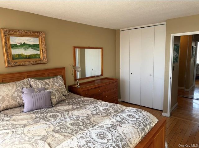 1 Bay Club Drive 7M, Bayside, NY 11360