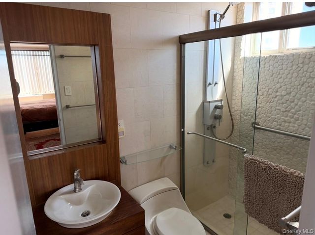 1 Bay Club Drive 7M, Bayside, NY 11360