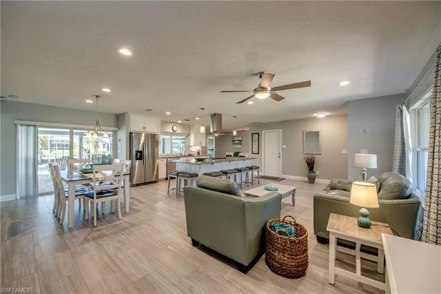 4532 SW 1st PL, Cape Coral, FL 33914