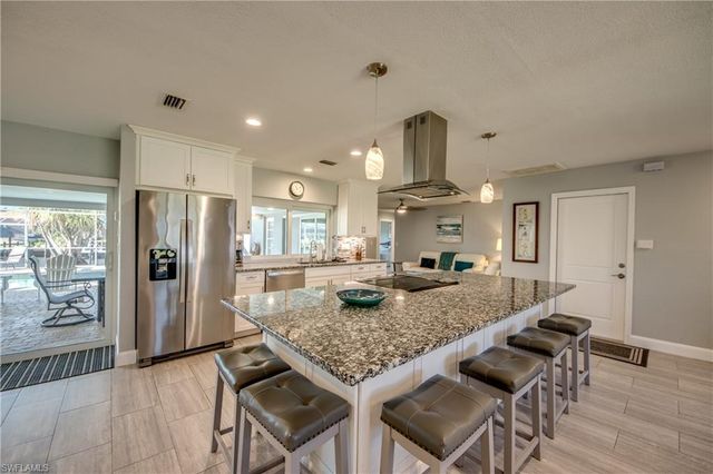 4532 SW 1st PL, Cape Coral, FL 33914