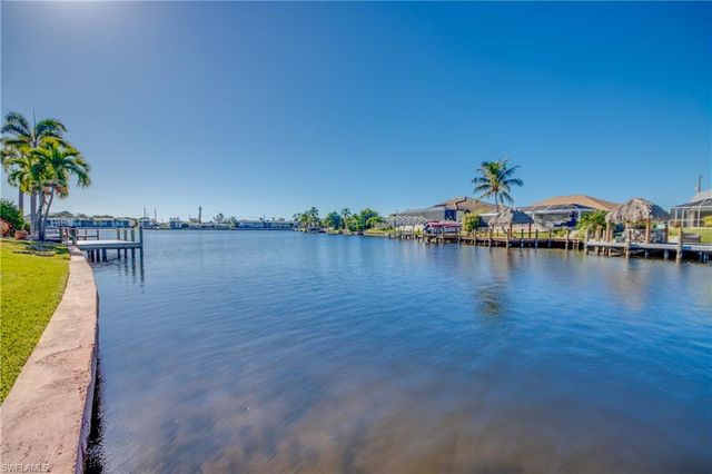 4532 SW 1st PL, Cape Coral, FL 33914