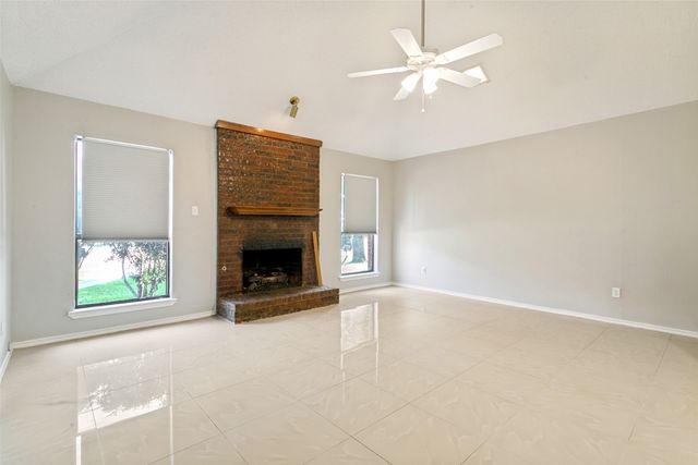 1712 E Peters Colony Road, Carrollton, TX 75007