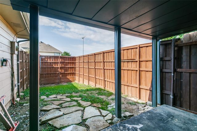 1712 E Peters Colony Road, Carrollton, TX 75007